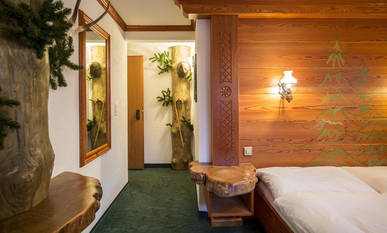 Hotel Olympia サース・アルマゲル エクステリア 写真